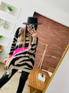 Zebra Püsküllü Kazak