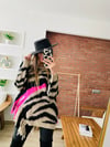 Zebra Püsküllü Kazak