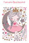Ayda Oturan Sevimli Kız Çocuk Odası Duvar Sticker Seti  60X90 cm