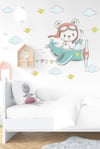 Uçakta Uçan Ayıcık Soft Renklerde Çocuk Odası Sticker