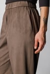 Elastan Kemerli Güderi Görünümlü Pantolon