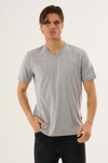  V Yaka Basic T-shirt