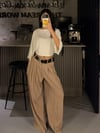 BEJ DÖKÜM KEMERLİ PANTOLON