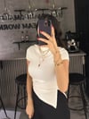 BEYAZ ASİMETRİK KISA KOLLU BODY