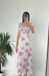 BEYAZ PEMBE ÇİÇEKLİ KOLLU ELBİSE