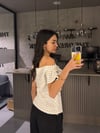 BEYAZ PUANTİYE DÜŞÜK OMUZ BLUZ 