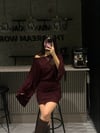 BORDO SİMLİ DÜŞÜK OMUZ ELBİSE