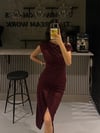 BORDO SİMLİ YIRTMAÇLI ELBİSE