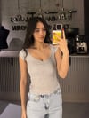 GRİ KISA KOL ÖN BÜZGÜLÜ BODY