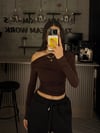KAHVE DÜŞÜK OMUZ SANDY KUMAŞ BLUZ