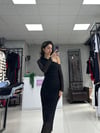 KOL DETAY TAŞLI ELBİSE