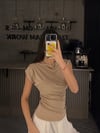 KREM KISA KOLLU BÜZGÜLÜ BODY
