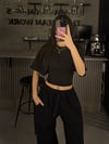 SİYAH BEL KORSELİ KISA KOL BLUZ