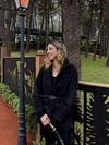 SİYAH TÜYLÜ KEMERLİ CEKET