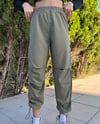 YEŞİL PARAŞÜT PANTOLON