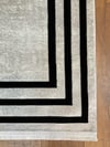 TİCİMAXSARAZ HALIÇerçeve Model Bambu Yıkanabilir Parlak Halı Siyah Çizgi