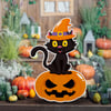 Halloween Kara Kedi ve Balkabağı Dekoratif Süsü – Cadılar Bayramı Ayaklı Maket