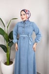 Kemerli Düğmeli Kot Elbise – Tesettür Denim Uzun Elbise Açık Mavi