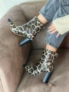 ALLY LEOPAR SİYAH DETAYLI TOPUKLU BOT BOTTİE