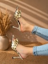 HENDİ SARI PUANTİYELİ SATEN 10 CM İNCE ÖKCE TOPUKLU TERLİK