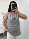 Gri Degaje Yaka Yandan Yırtmaçlı Bluz
