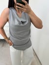Gri Degaje Yaka Yandan Yırtmaçlı Bluz