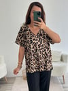 Leopar Desenli V Yaka Basic Tişört