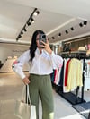 Beyaz Poplin Kolu Gül Nakışlı Gömlek