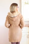 Kadın Bej Yün Kürk Detay Kemerli Uzun Triko Hırka