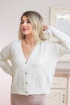 Kadın Ekru Yumuşak Dokulu Üçlü İnci Düğmeli Oversize Triko Hırka 