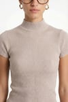 Kadın İvory Tok Dokulu Dik Yaka Fitilli Bej Basic Top / Bluz