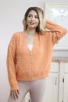 Kadın Turuncu Yumuşak Dokulu Üçlü İnci Düğmeli Oversize Triko Hırka