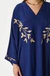 Modest Kadın Glowy Nakışlı Lacivert Gold %100 Viskon Cepli Geniş Kesim Uzun Yazlık Elbise