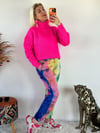 Pembe Neon Kazak