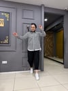 Siyah Çizgili İçlik Detaylı Gömlek