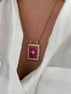 Pembe Tasarım Kolye