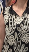 ON FASHION 26Y.ON.BLZ.70476.01 NAKIŞ İŞLEMELİ BLUZ-SİYAH