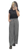 ON FASHION 26Y.ON.PNT.74903.01 BOL ÇİZGİLİ PANTOLON - SİYAH