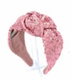 PULLU VE PAYETLİ DÜĞÜMLÜ PEMBE TAÇ PUL02