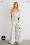 Kalp Yaka Nakışlı Crop Ekru Bluz