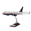 Zekupp Boeing 737-800 1/100 Ölçekli Beyaz Şeritli Tasarım Model Uçak