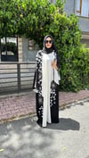 ÇİÇEK İŞLEMELİ ABAYA 