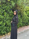 KELEBEK VE TAŞ İŞLEMELİ ABAYA