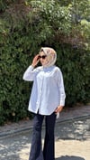 YAKASI TAŞLI GÖMLEK
