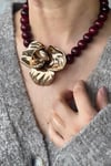 BORDO BONCUK ÇİÇEK KOLYE 
