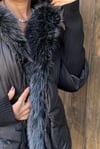 İTALYAN TRİKO KOL DETAYLI KÜRKLÜ SİYAH ŞİŞME MONT