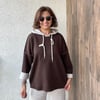 KABARTMA YAZI DETAYLI ÇELİK ÖRGÜ KAPÜŞONLU SWEATSHIRT - Kahve