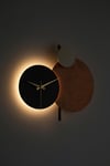 Led Işıklı Modern Metal Duvar Saati – Sessiz Mekanizma, Dekoratif El Boyama Tasarım (48x44 cm)