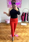 KIRMIZI DÜĞMELİ BELİ LASTİKLİ PANTOLON