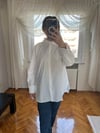 Yaka inci detaylı gömlek